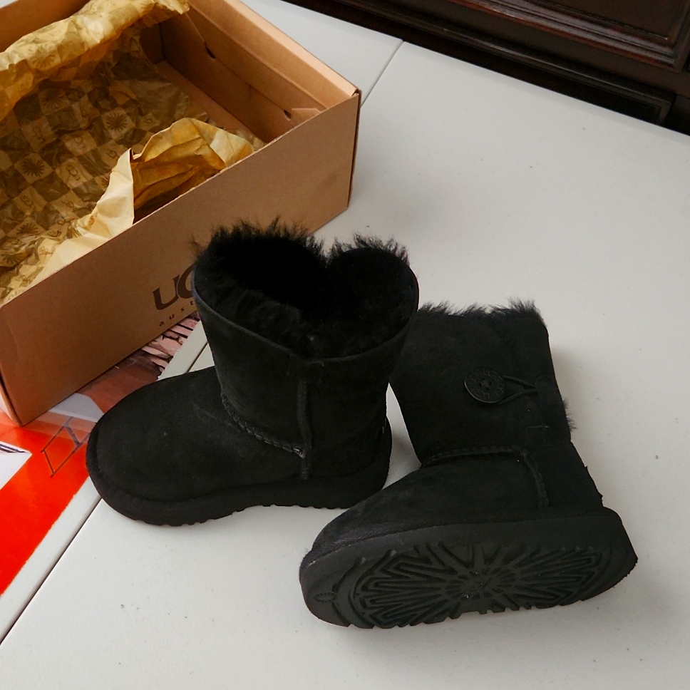 Ugg